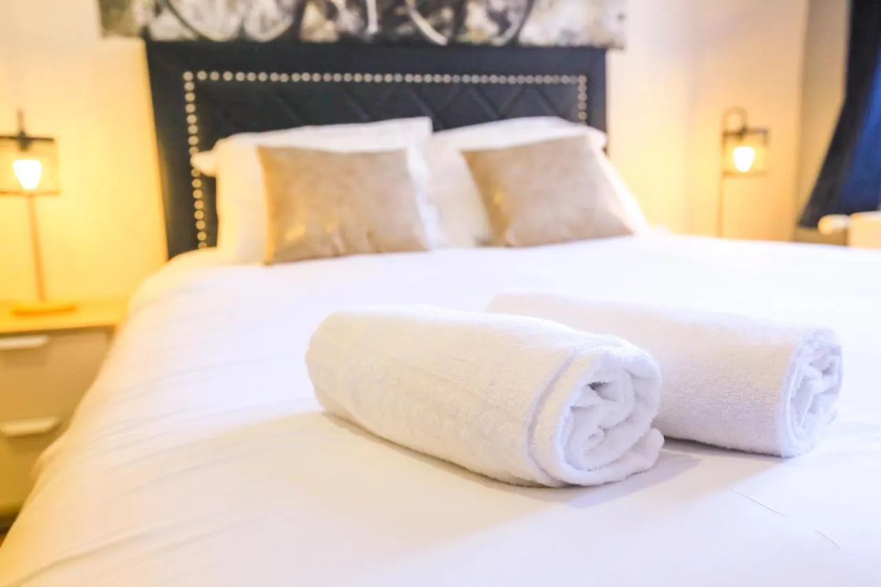 Le 34 Malon, T5 Hypercentre Chic Et Cosy, Wifi, Netflix Par Sovalfi Apartment Saint-Etienne  0*, Saint-Etienne (Loire) France