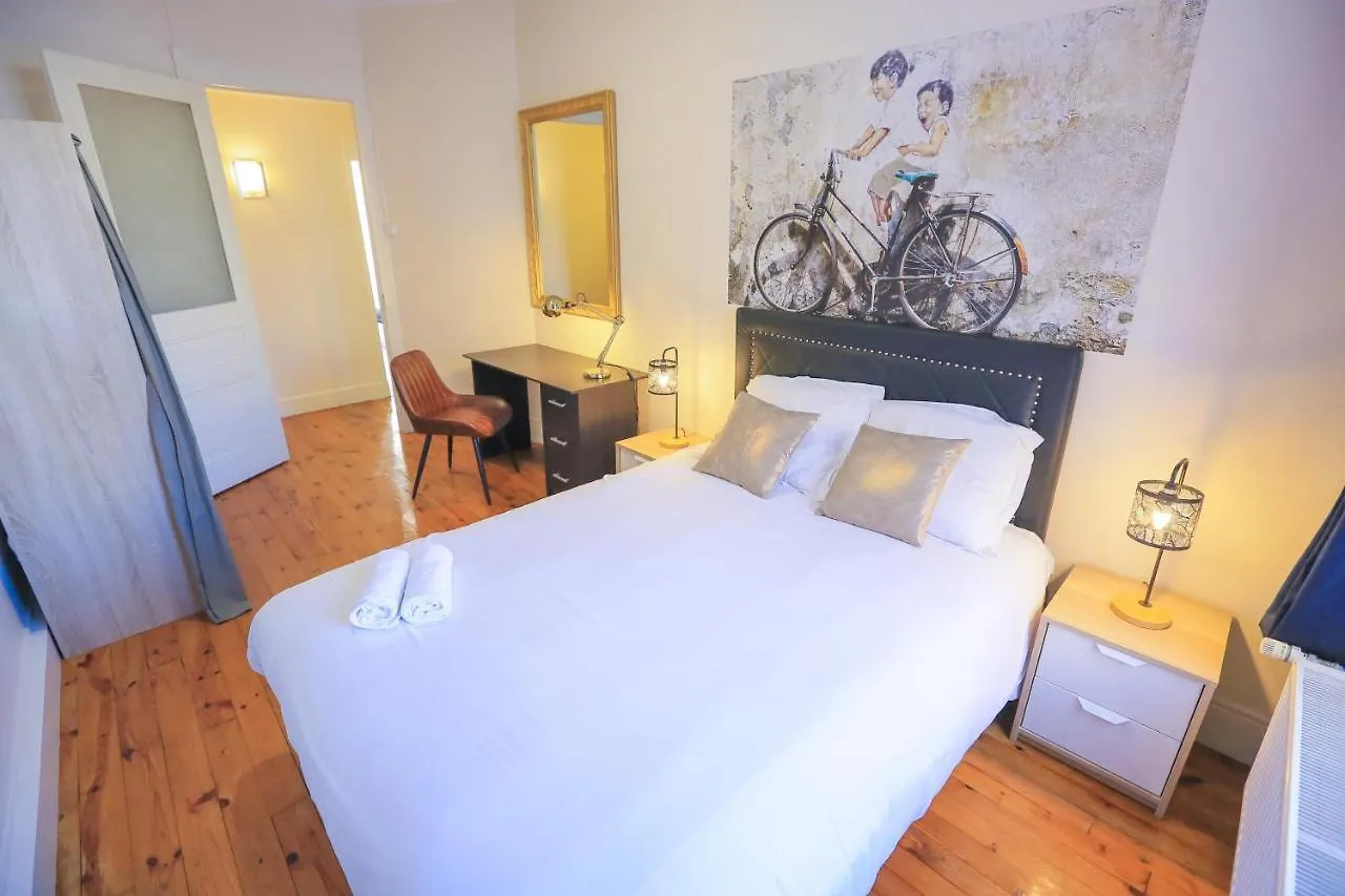 Le 34 Malon, T5 Hypercentre Chic Et Cosy, Wifi, Netflix Par Sovalfi Apartment Saint-Etienne  France