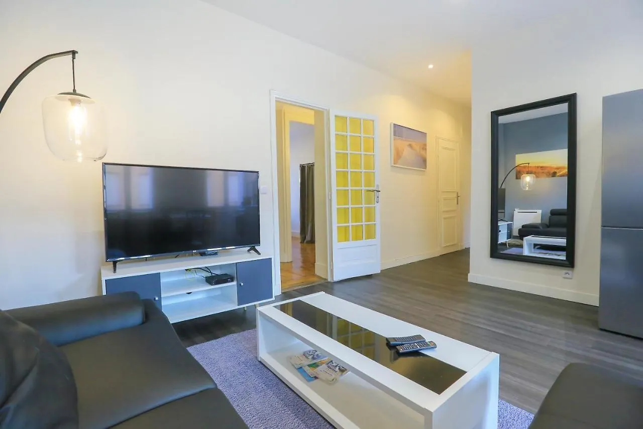 Le 34 Malon, T5 Hypercentre Chic Et Cosy, Wifi, Netflix Par Sovalfi Apartment Saint-Etienne  France
